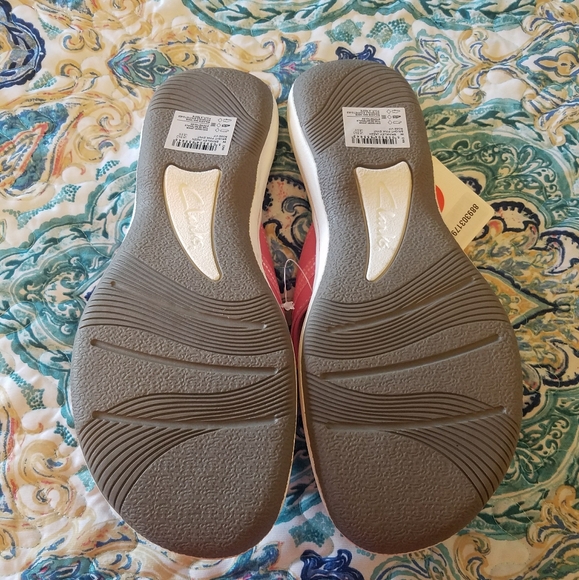 NWT Clark's Cloudsteppers Sandals - Picture 4 of 5